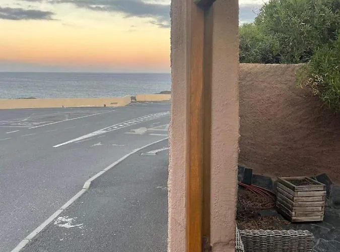 Seaside Jacuzzi Pool Free Surf Retreat El Médano