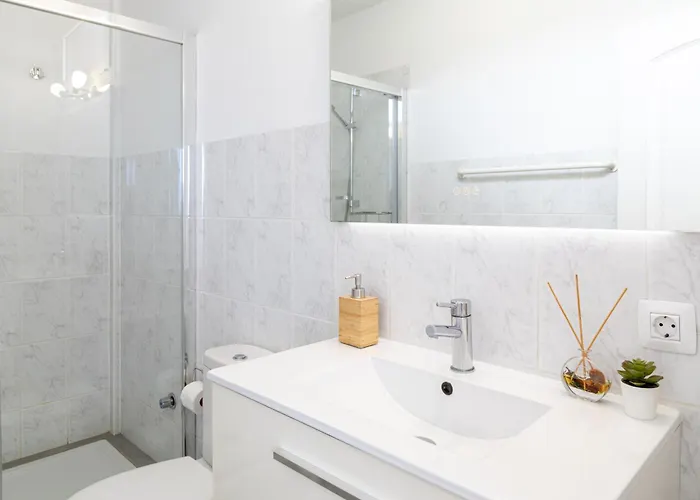 Hébergement de vacances Seaside Jacuzzi Pool Free Surf Retreat El Médano