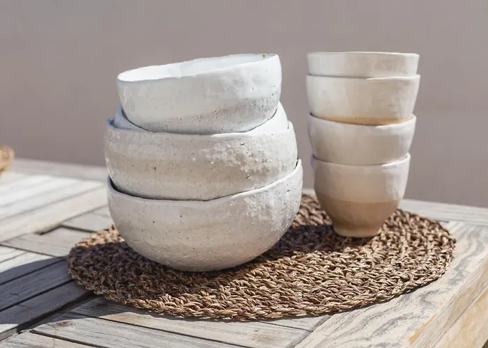 Seaside Jacuzzi Pool Free Surf Retreat