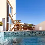 Дом отдыха Seaside Jacuzzi Pool Free Surf Retreat Эль-Медано