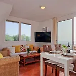 Seaside Jacuzzi Pool Free Surf Retreat Дом отдыха