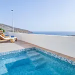 Seaside Jacuzzi Pool Free Surf Retreat Эль-Медано