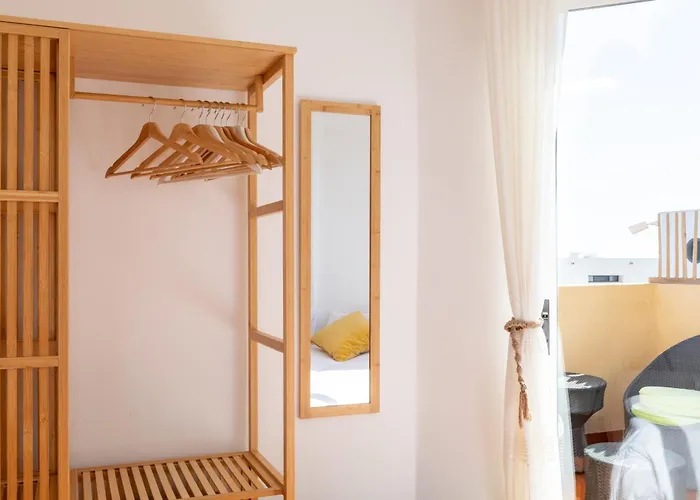 Seaside Jacuzzi Pool Free Surf Retreat *