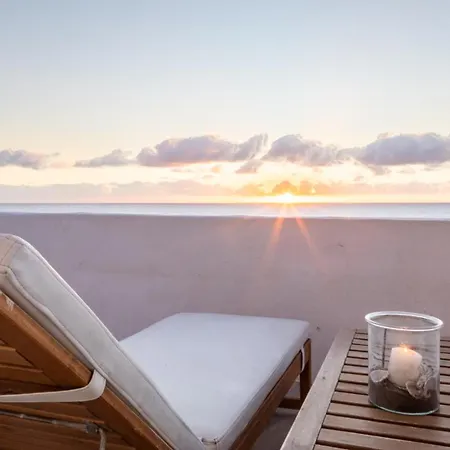 Дом отдыха Seaside Jacuzzi Pool Free Surf Retreat *