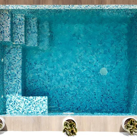 Дом отдыха Seaside Jacuzzi Pool Free Surf Retreat